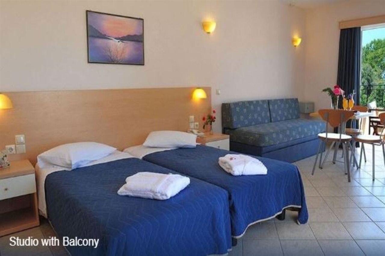Thinalos Aparthotel Acharavi  Exterior photo