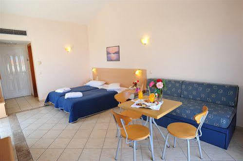 Thinalos Aparthotel Acharavi  Exterior photo